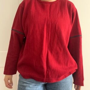 VINTAGE RED SWEATER